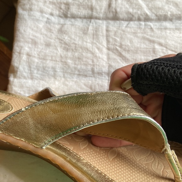 Born Concepts Metallic Gold & Silver Flip Flops - Picture 10 of 11